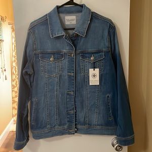 Denim jacket, size medium, new with tags